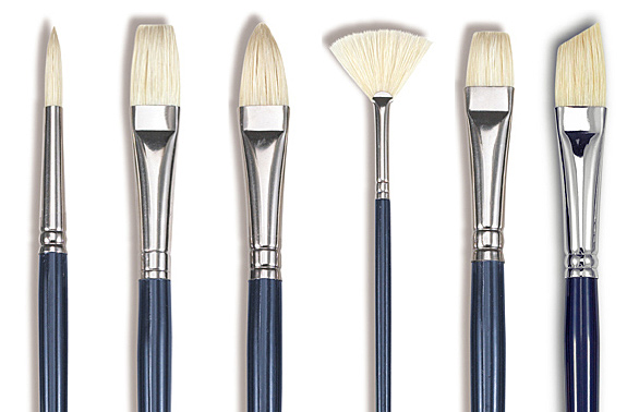 Oil painting essential materials: Bristle and Sable BRUSHES